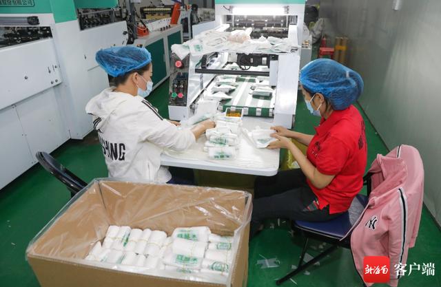 佳美|组图丨海南海口：全生物降解塑料制品企业订单增长赶工忙