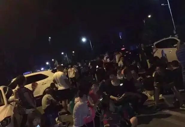 『暖先生格调』今年中考，哈市家长深夜排队的火爆一幕将不再上演！