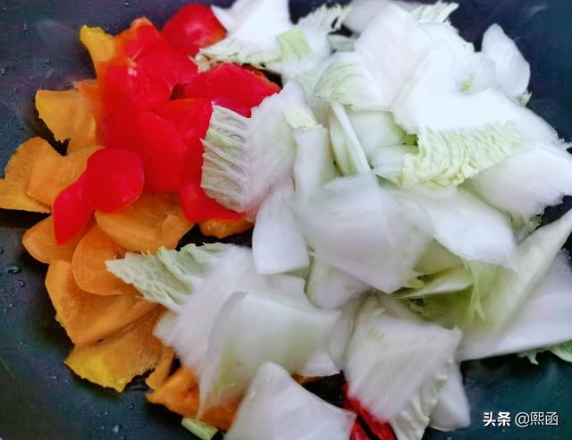 醋溜白菜好吃，放醋不是关键，多加1勺它，鲜香脆嫩又爽口