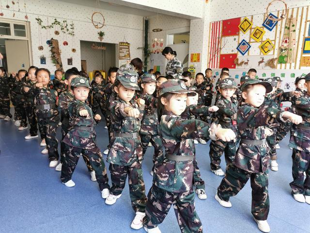 超级宝妈|高台一幼开展“阳光下的小小兵”军训活动