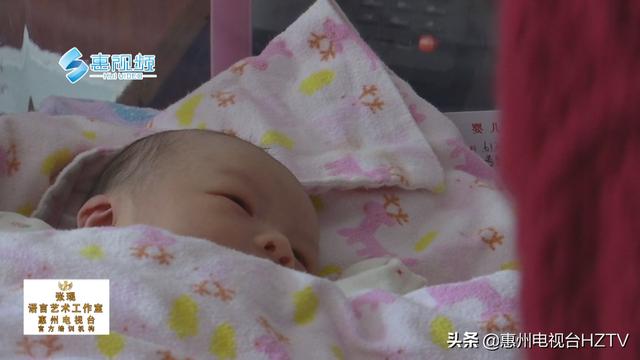 你的育儿经|父亲醉酒险导致宝宝窒息！家长与婴儿同睡要注意这些