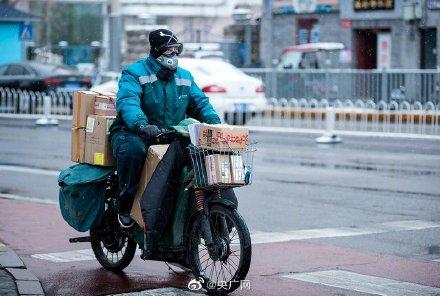 光明网@抗击疫情！全国快递业逐步恢复运营并加大运输力度 国家邮政局呼吁推广定点预约投递