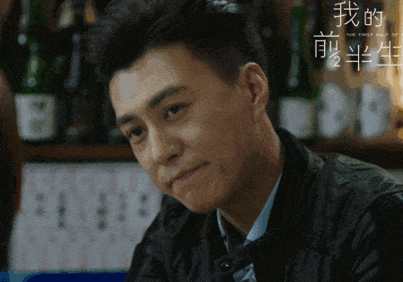 多拉不懂A梦|43岁靳东人设崩塌？曾和江珊“母子恋”引热议，今装文化人被吐槽