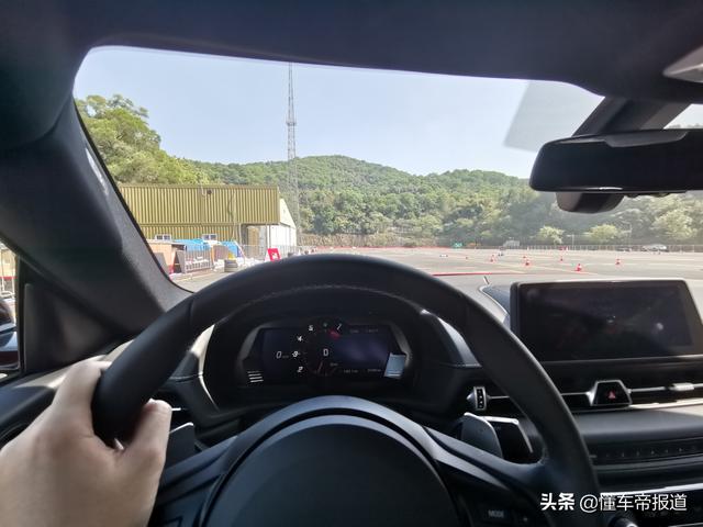 新车｜丰田Supra到底是换壳Z4 还是真正的牛魔王？