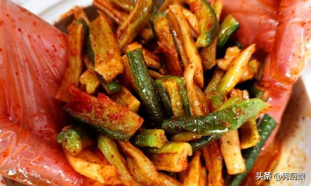 冬天，遇到此菜别手软，买上30斤，晒干腌起来，随吃随取特省事