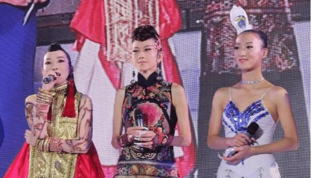 苞米地蒙面侠|萨顶顶“真人”长啥样？卸妆后“神婆变玉女”，网友：早这样多好