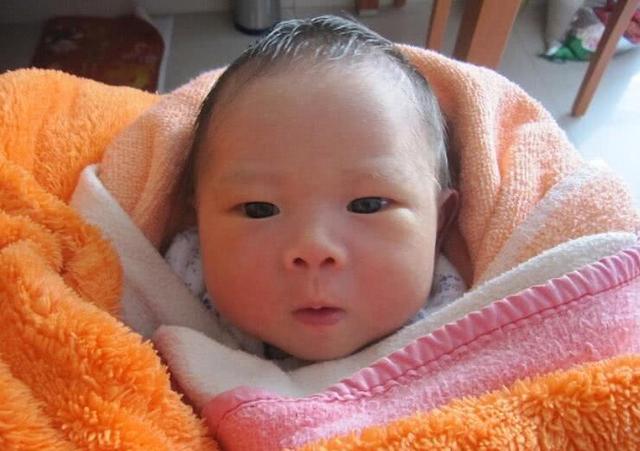 「你的育儿经」想要宝宝好，不湿疹，家长戒掉这4个坏习惯，宝宝自然就健康