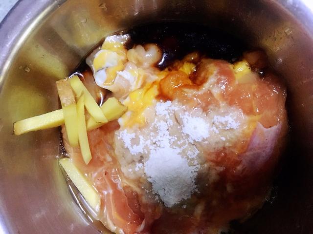 吐司新吃法，加入火腿和鸡蛋，轻松搞定营养早餐