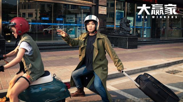 资讯早知道：大鹏和柳岩捆绑营销10年，谁笑到了最后？