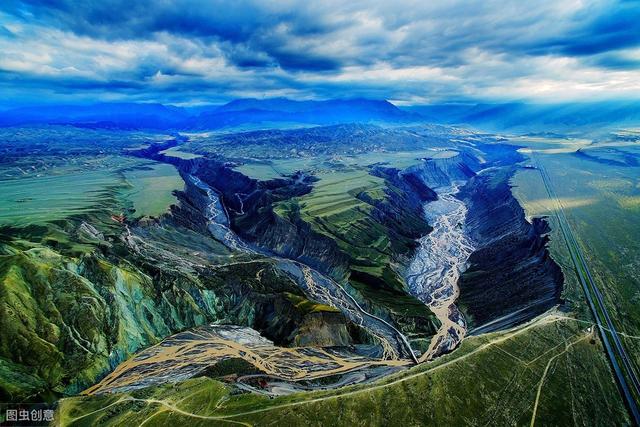 『约吗旅行』新疆自驾游旅游攻略，安集海大峡谷，一条五彩斑斓绚丽多彩的峡谷