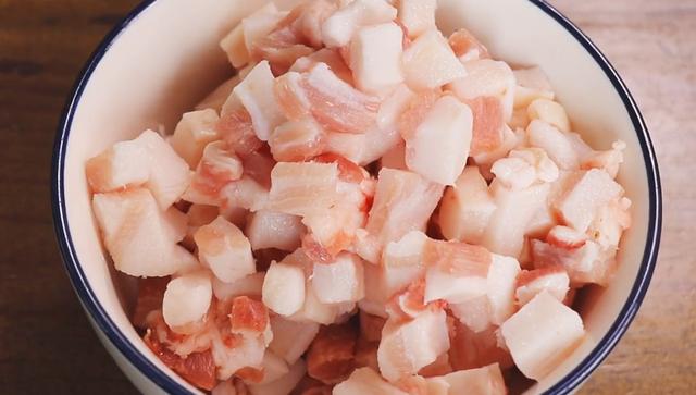 蒸包子，记住不要直接上锅蒸，好吃有诀窍，松软不塌陷，家人爱吃