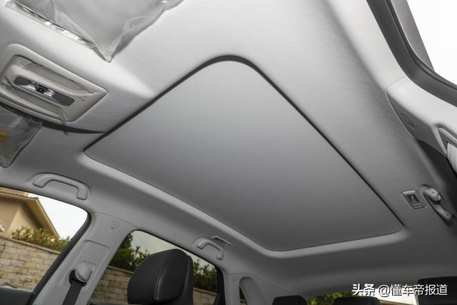 新车丨玩设计、拼内涵 长安UNI-K对战比亚迪唐谁更高档？