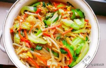 「你的育儿经」儿童辅食做法推荐：杂蔬炒粉丝、甜甜菠萝饭、黄玫瑰馒头