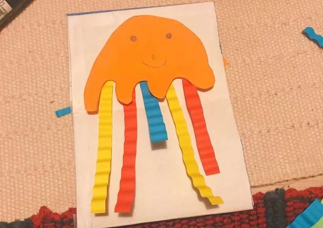 你的育儿经▲简单又美腻的宅家小手工，第一个就把女儿迷住了