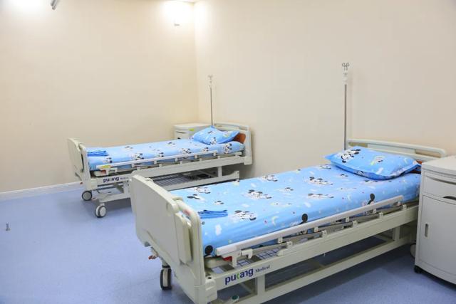 大眼睛的女孩|西安工会医院儿科医学中心正式试运营