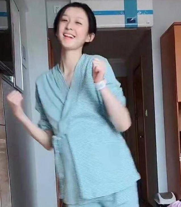 温柔的女人|“最苗条”产妇火了，待产室跳舞催生，网友质疑：确定是要生了？