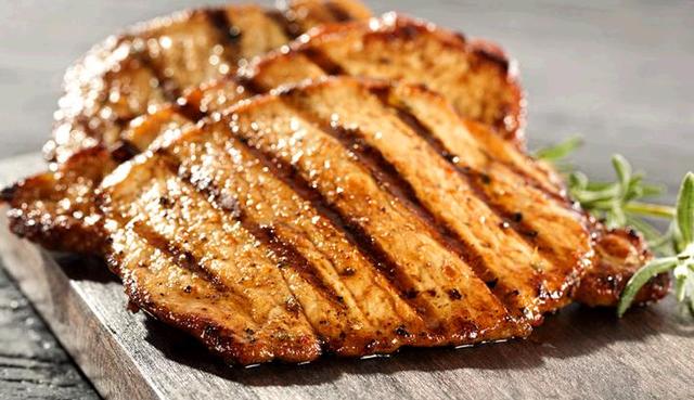 冷冻牛肉20多一斤，进口牛排10多块一盒，消费者想买却不敢买