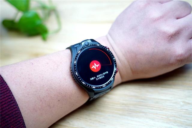 64G内存，双摄、支持独立通话、微信和，这是要取代手机吗