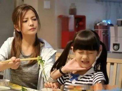 「你的育儿经」儿科医生点名的3种零食，孩子哭闹家长也别给吃，积食伤脾胃