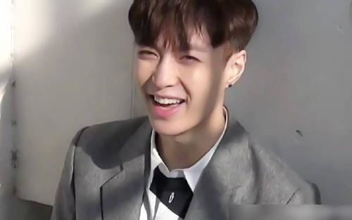 青春你太痘了|张艺兴发长文告别《我是唱作人2》，真诚对待音乐的热爱让人动容