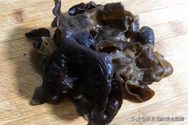 明日大雪，用6种食材做一锅特色面食，好吃又营养，冷天吃真舒服