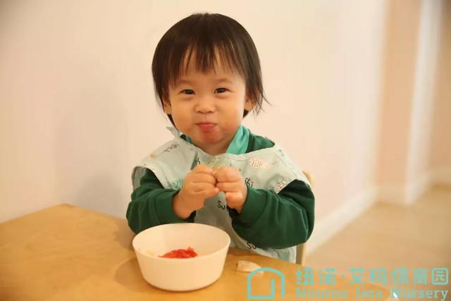 你的育儿经：想要宝宝自己爱上吃饭，这些重点划起来