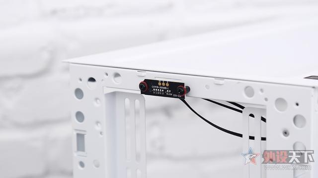 Thermaltake 挑战者H6机箱评测：秀外慧中