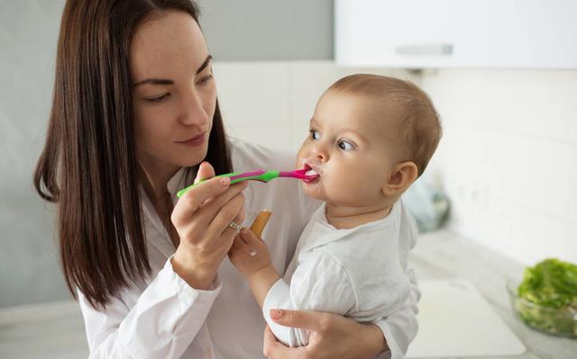 你的育儿经|孕妈产后母乳变少，多逃不开这4个原因，新手妈妈要及时避开