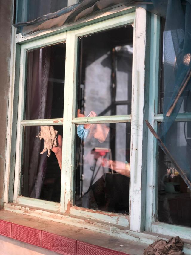 义卖|我的病一万人里才有一个，但我不怕痛，我长大要成为医生，破解自己的基因密码