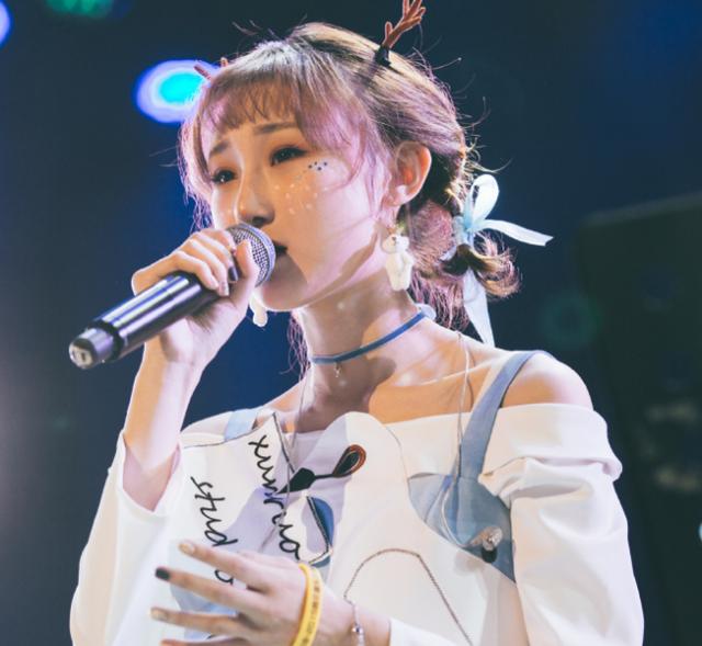 寸寸旧时光|陈雪凝真的长的丑吗？当她将羊毛卷扎成双马尾后，美到让你窒息