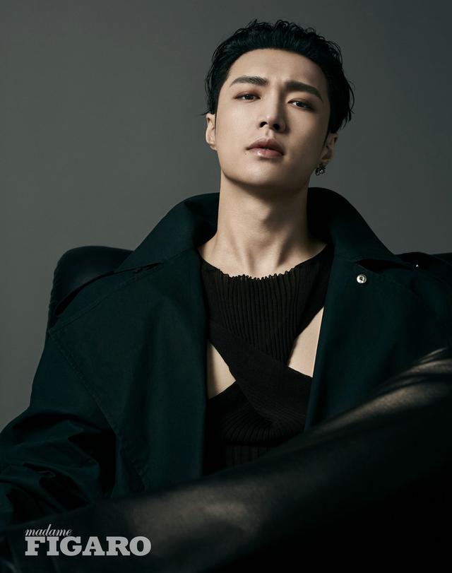 张艺兴杂志大片 演绎别样质感新华网客户端