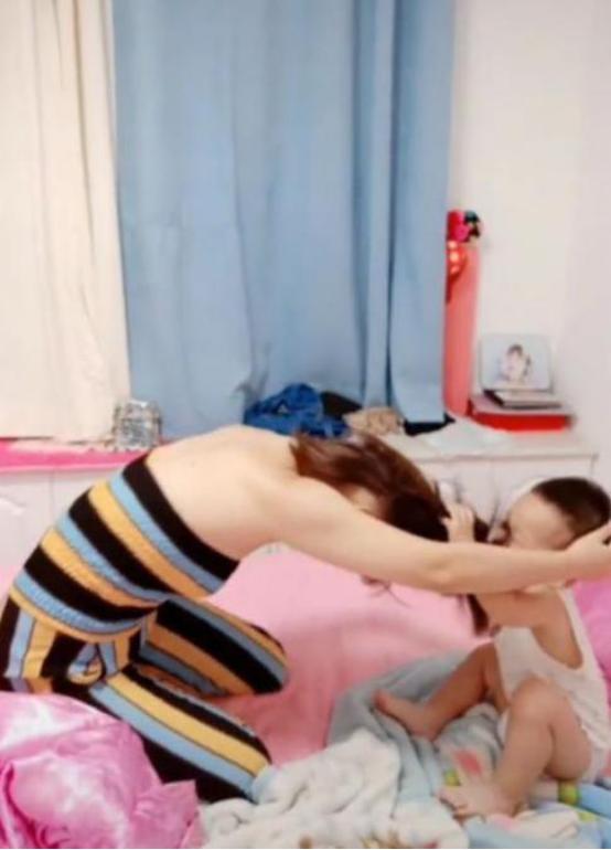 『你的育儿经』“你第一次当娃，我第一次当妈，咱谁都别让谁”，网友：世纪大战