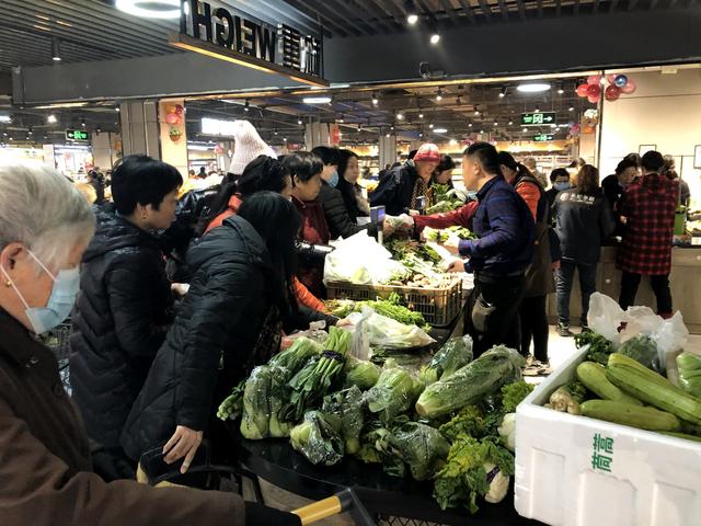 逛超市，这5种食材半价也不要，质量难以保证，员工自己也不买