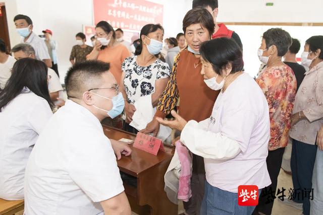 义诊|泰州海陵“千医下乡走万村”让百姓家门口就能“看专家”