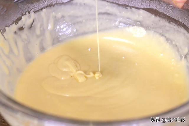 糯米里加牛奶、鸡蛋，年糕这样做，不用揉面，有营养，而且更弹牙