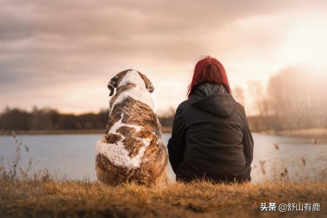 人到老年才醒悟：存钱和不存钱，差别真的很大