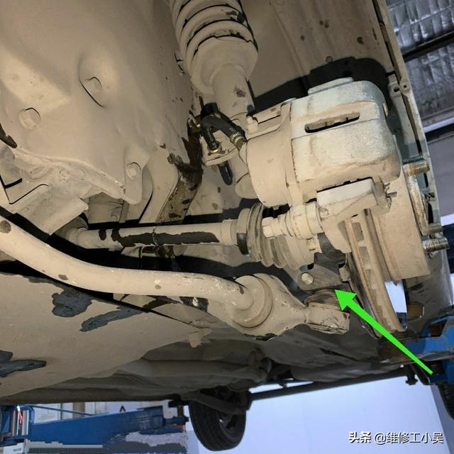 宝马X3转向卡滞