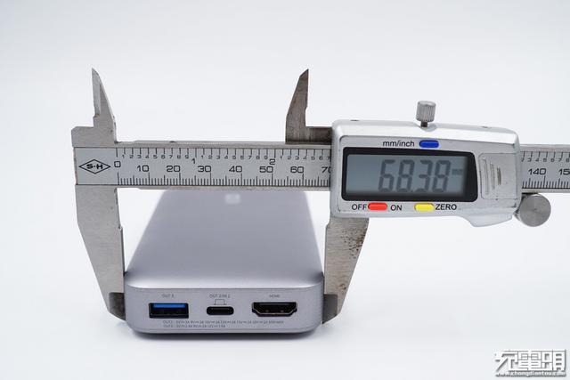 自带HDMI支持4K视频拓展，紫米多功能充电宝深度评测