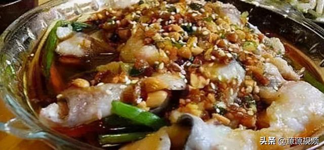 美食推荐：口水鱼，香辣鸡爪鹌鹑蛋，香菇炒芦笋，扒肥肠的做法