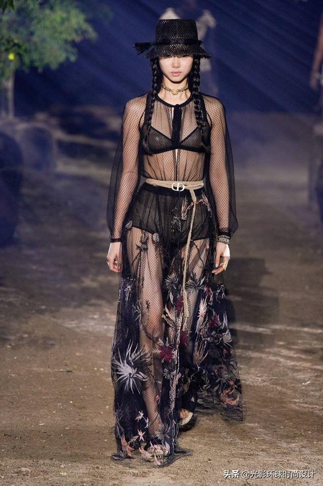 最时尚Christian Dior 2020春夏系列-贴近自然的森林秀