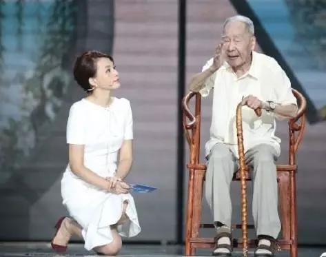 超级宝妈■不要打压孩子爱美的天性，陪“爱臭美”的小孩儿度过审美敏感期