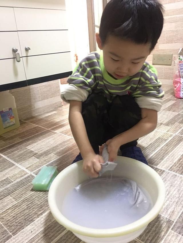 【超级宝妈】安阳市文明大道幼儿园——传承雷锋精神 从我做起