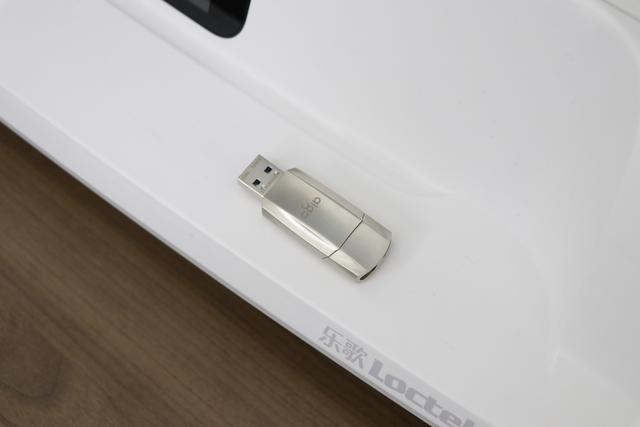 固态U盘怎么选？种草爱国者这一款：价格不贵，速度贼快