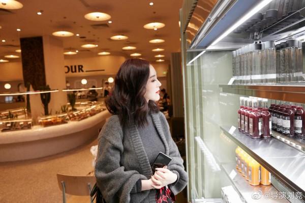 导演刘竞——优雅于心，方能自在美丽|资讯早知道