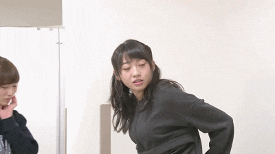 搞笑gif:妹子也太吓人了,还好我反应快