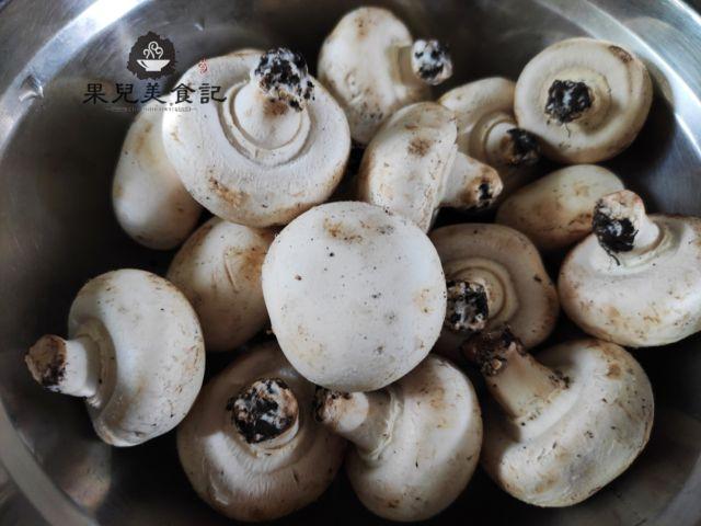 唯一含维生素D的口蘑，再贵也要买，营养低脂，全家人都适合吃