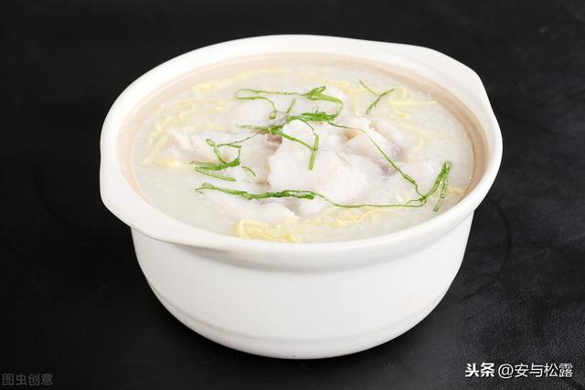 家常鱼片粥，营养丰富好吸收，口感鲜香，新手零失误的家常美食