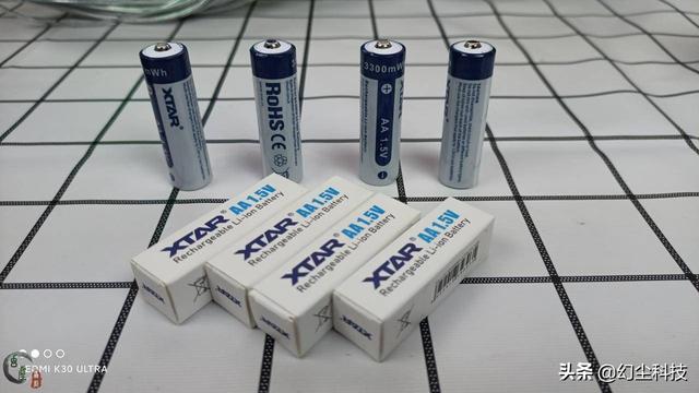 童年回忆？XTAR ET4S充电器，让老古董也能用上锂电池