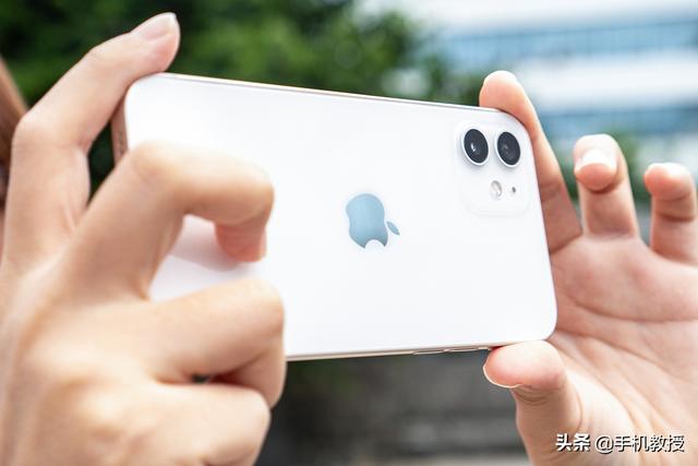 iPhone12和华为Mate40怎么选？这一点不能忽略