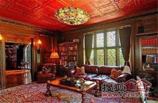 电影工厂|尼古拉斯·凯奇教你怎么花光十亿还能负债累累，要是你敢这么做吗